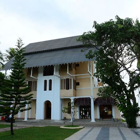 Hotel Leaf On Lagoon Katunayaka Esterno foto